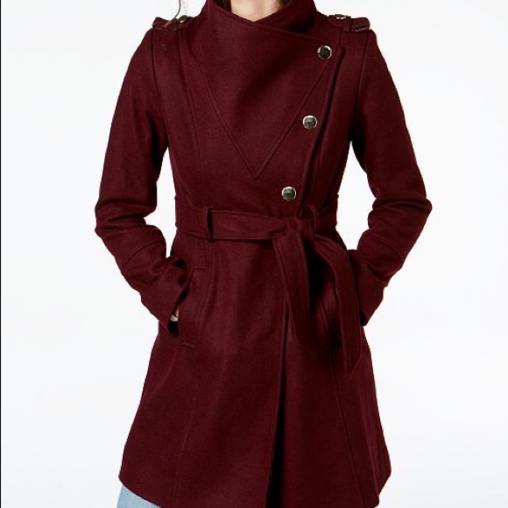 GUESS Wine Red Button Enclosure Jacket Size Large